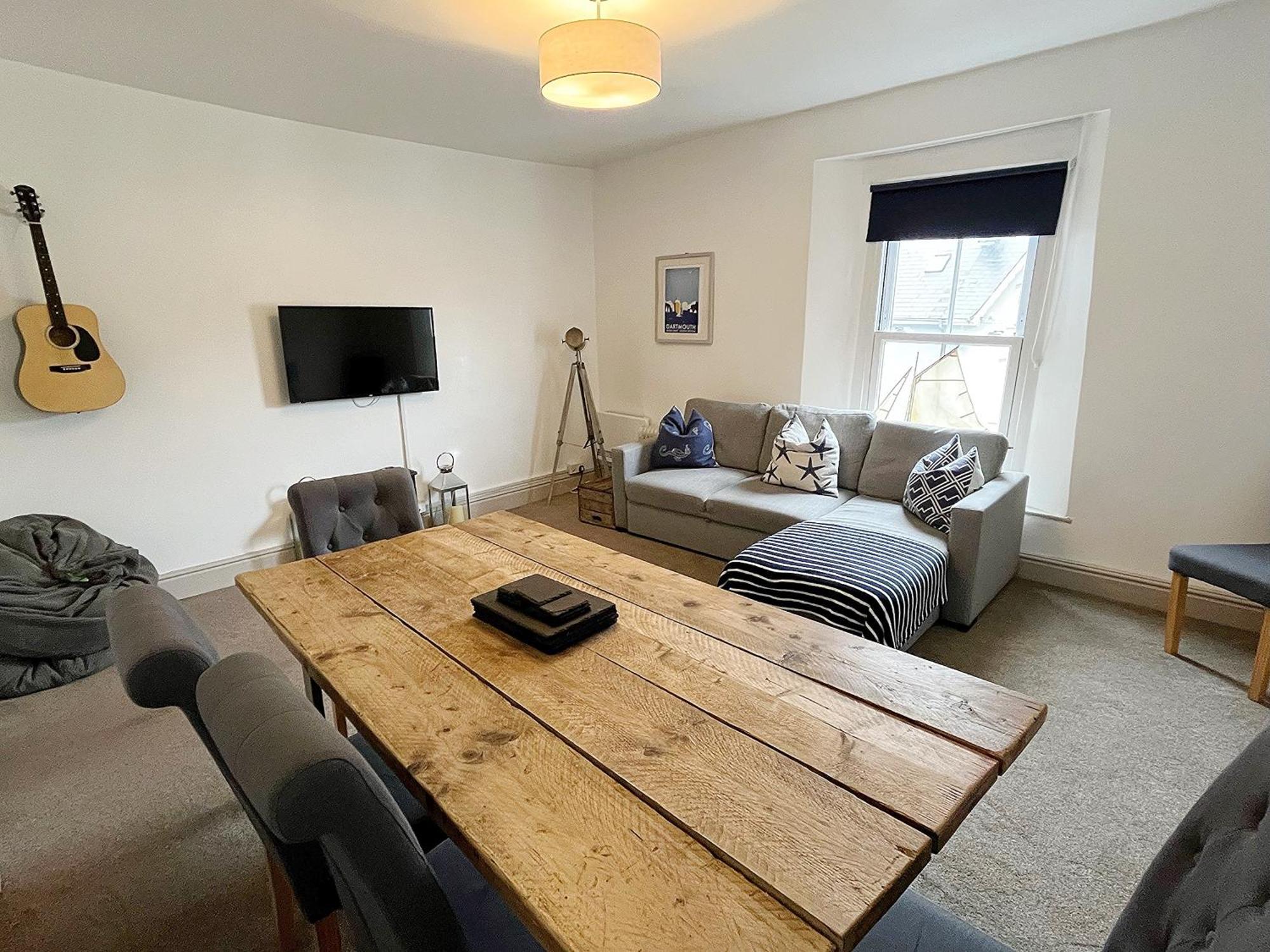 Nancie'S Place - Dartmouth Town Center With Private Parking - A Traditional Georgian Private Duplex Apartment - Beautifully Refurbished - Two Bedrooms, Bathroom, Kitchen And Lounge Diner Zewnętrze zdjęcie